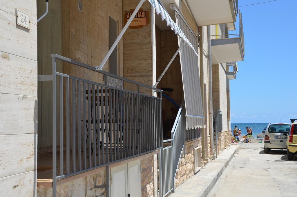 Blue Sea Apartment Torre Canne Exterior foto